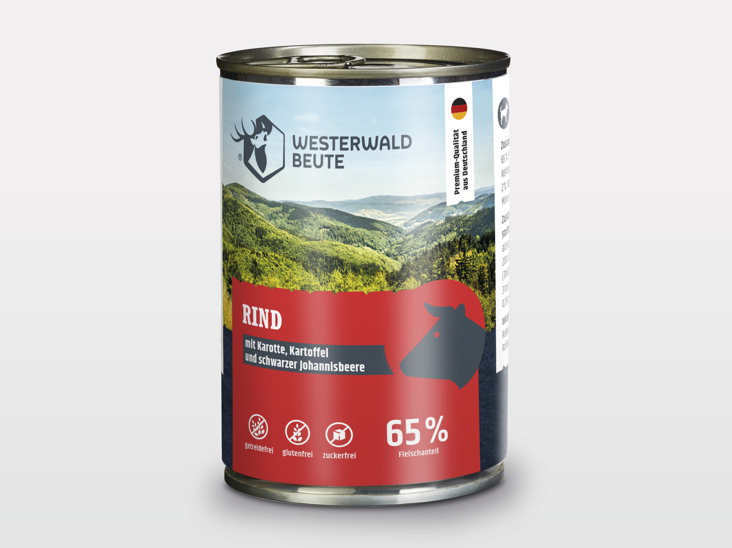 Eine 400-g-Dose Westerwälder Beute "Rind mit Karotte, Kartoffel und schwarzer Johannisbeere" hat ein rotes Etikett mit einer Kuhsilhouette, besteht zu 65 % aus Mono-Protein-Rindfleisch und enthält Karotten, Kartoffeln und schwarze Johannisbeeren.
